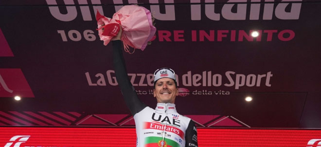 João Almeida si lancia sul Monte Bondone per la vittoria della 16a tappa del Giro d’Italia